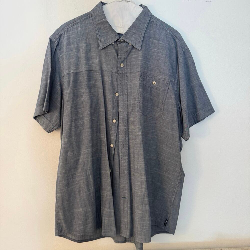 IZOD Saltwater Men’s XL Blue Chambray Short Sleeve 100% Cotton Button Up Shirt